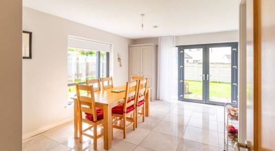 4-bedroom_detcahed_property_for_sale_college view_westport_road_castlebar-co_mayo Ireland_ (5)